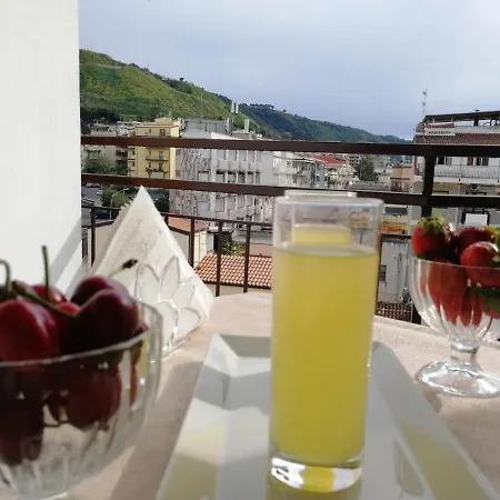 Olympus לינה וארוחת בוקר 4*