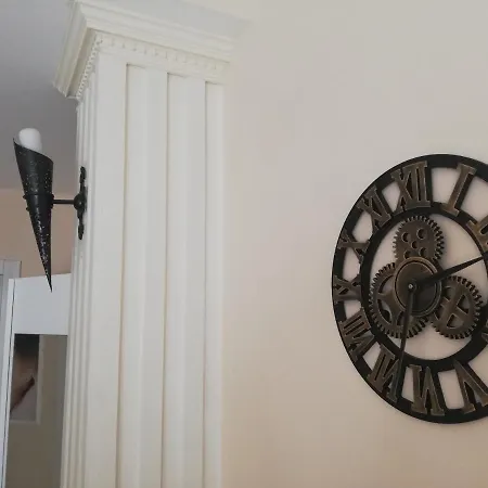 Olympus לינה וארוחת בוקר 4*