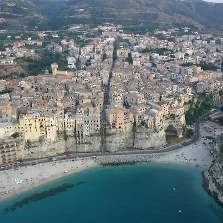 Olympus לינה וארוחת בוקר טרופאה