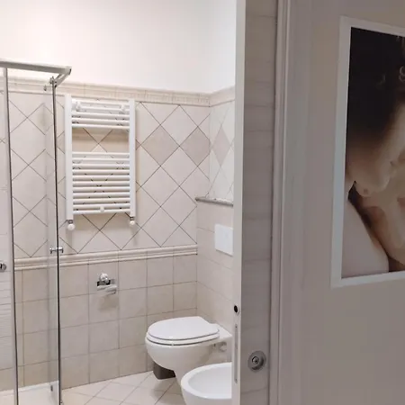 לינה וארוחת בוקר Olympus 4*